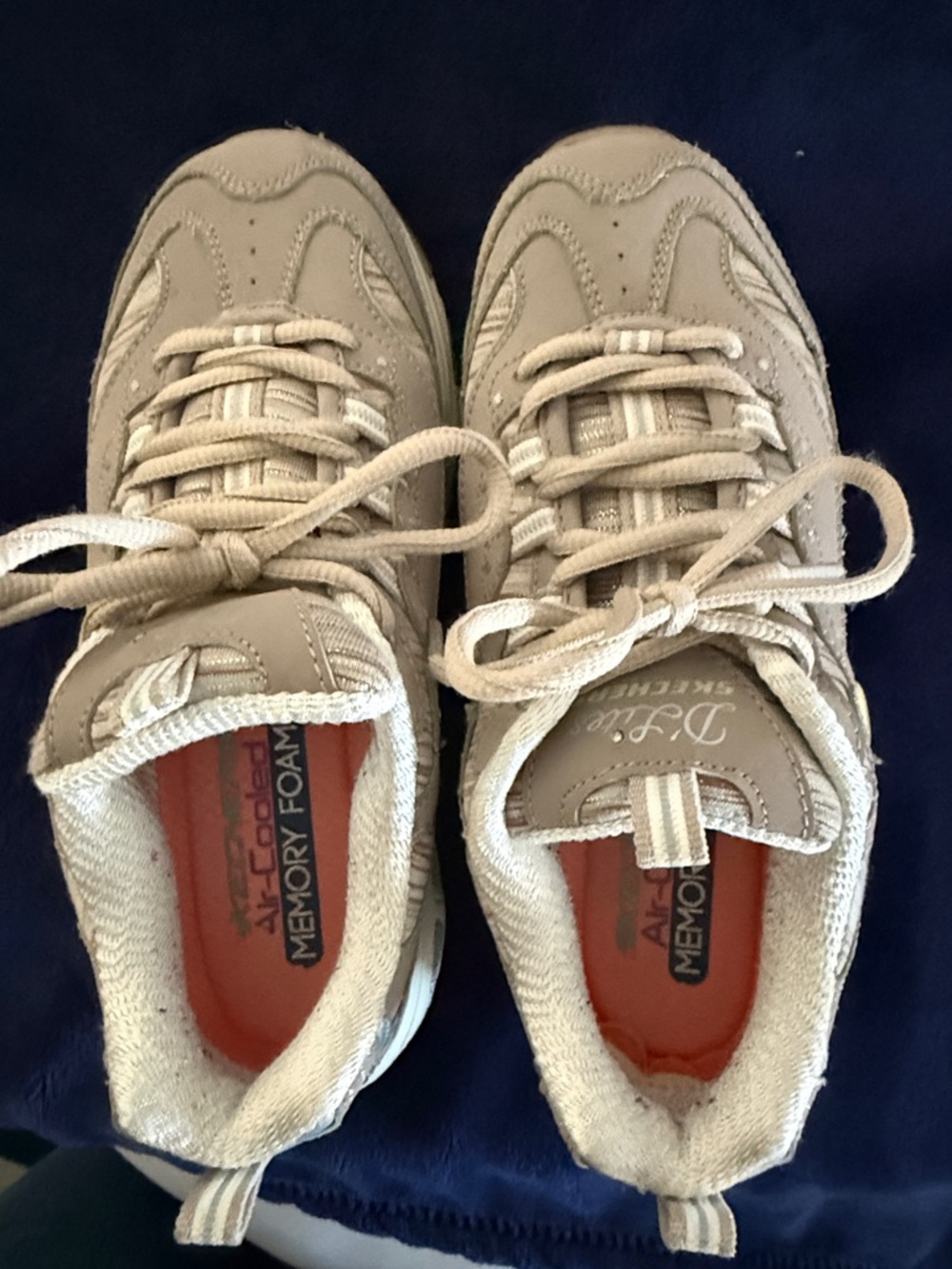 Skechers D’Lite Athletic Memory Foam Sneakers in Light Beige